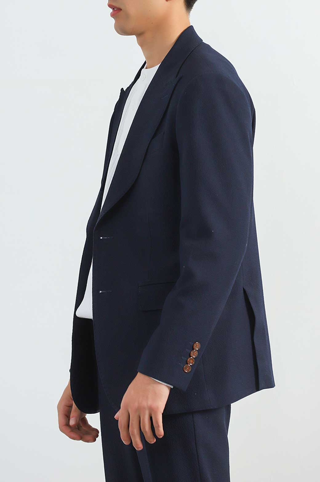NAVY TEXTURED BLAZER