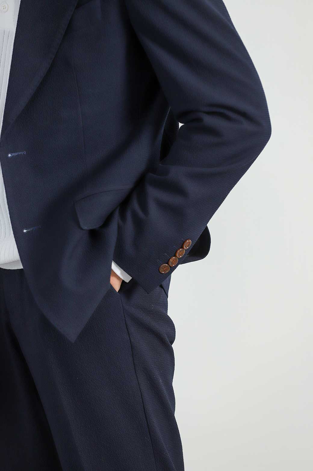 NAVY TEXTURED BLAZER