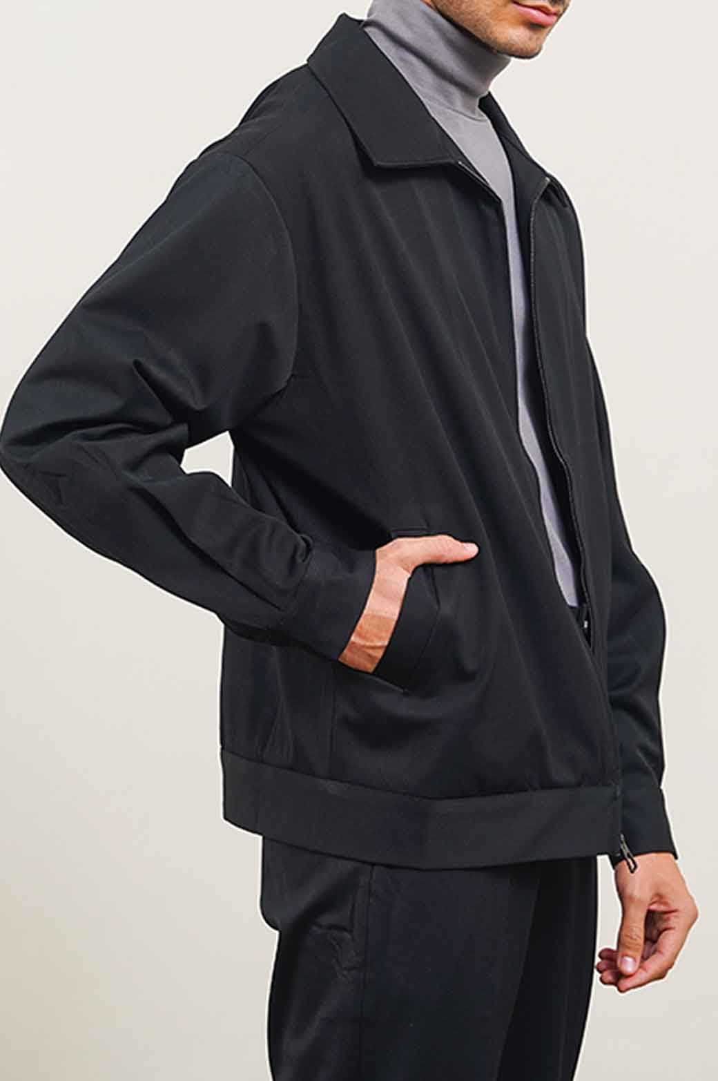 BLACK CLASSIC ZIPPER JACKET