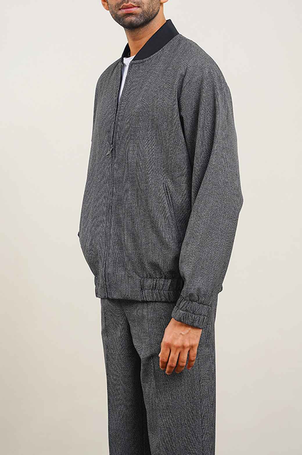 BLACK TEXTURED ZIPPER JACKET