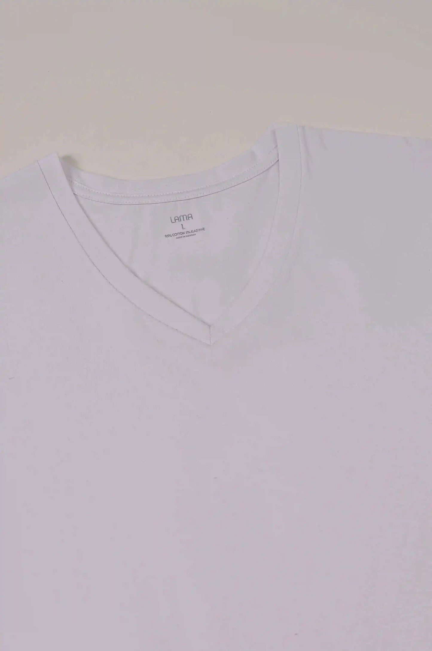 WHITE V NECK T-SHIRT