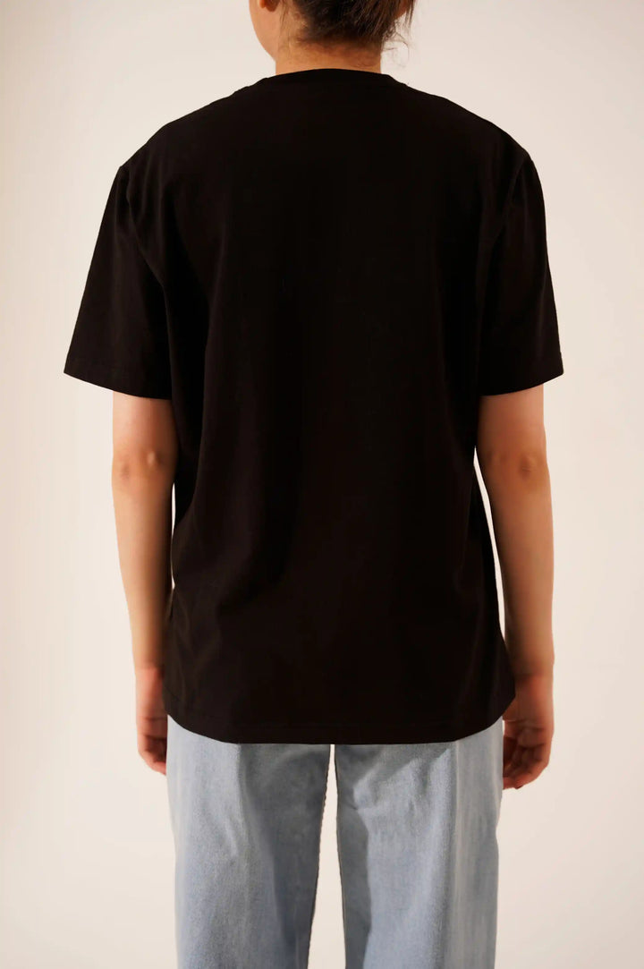 Black regular crew neck t-shirt