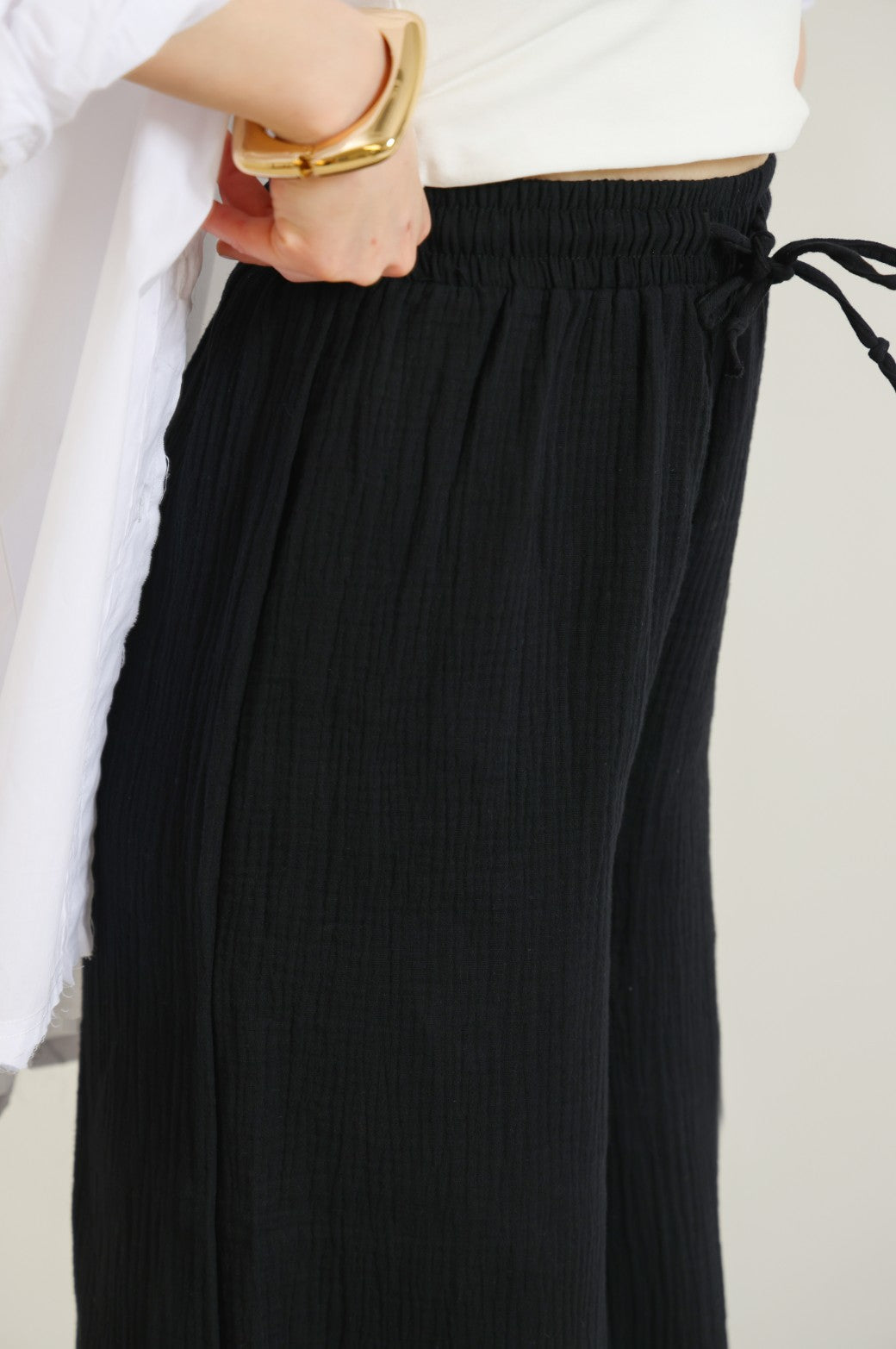 BLACK MUSLIN WIDE PANT