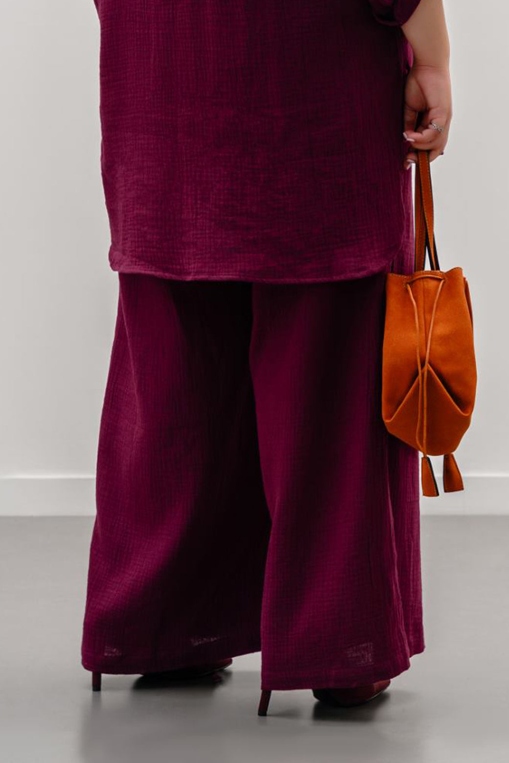 PLUM CURVE MUSLIN PANTS