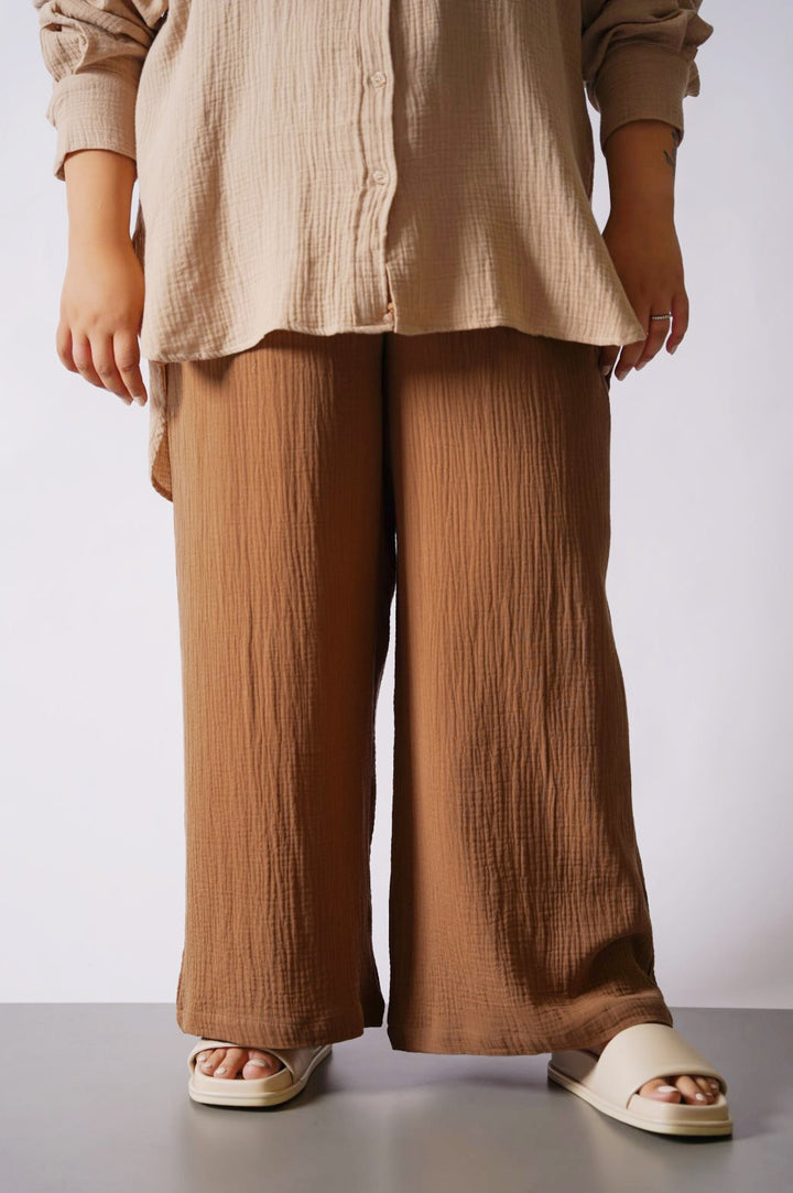 LIGHT CAMEL CURVE MUSLIN PANTS