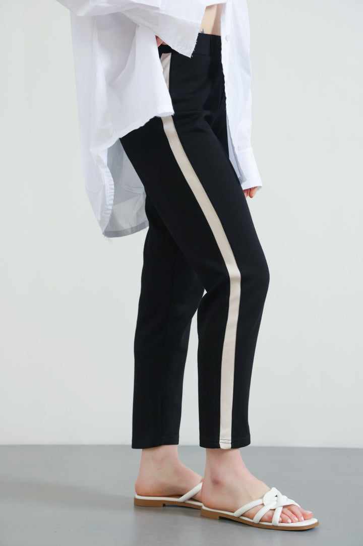 BLACK DAILY SLACKS WITH STRIPE