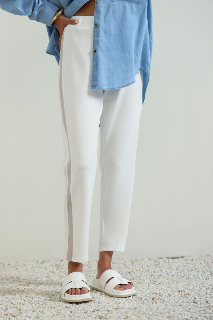 WHITE DAILY SLACKS WITH STRIPE