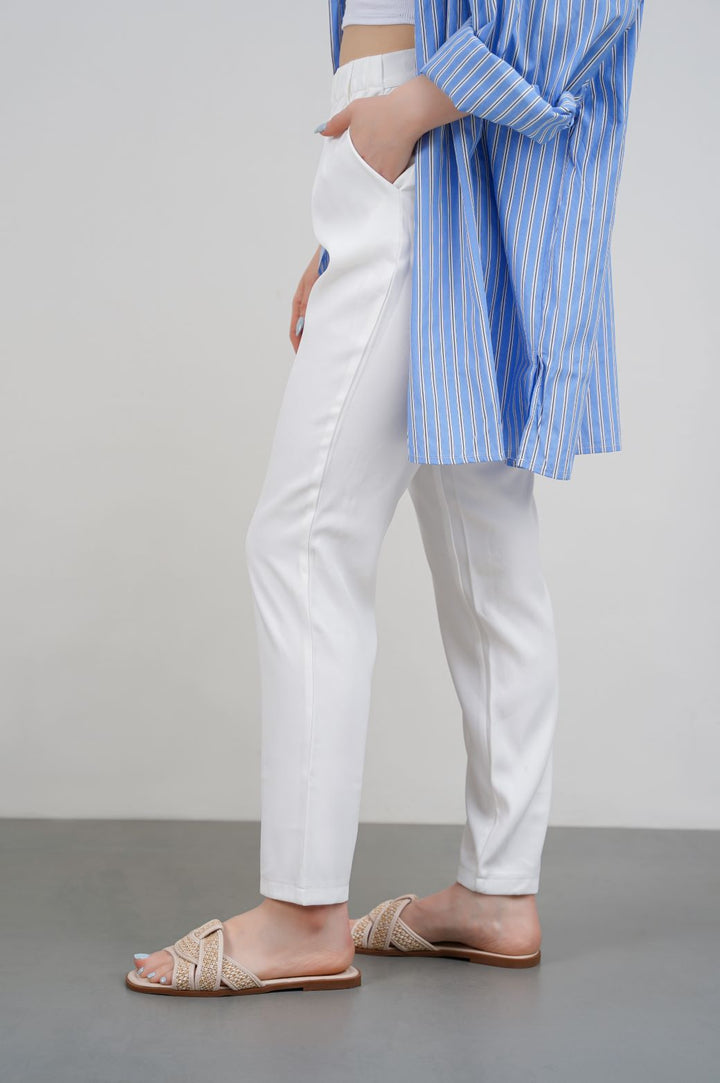 WHITE STRAIGHT LEG PANTS