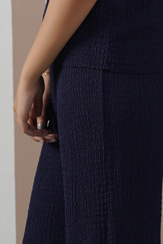 NAVY TEXTURED STRETCHY PANTS