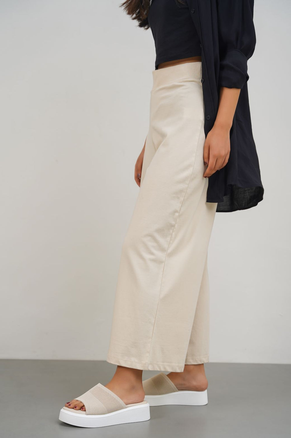 IVORY CROPPED WIDE PANTS