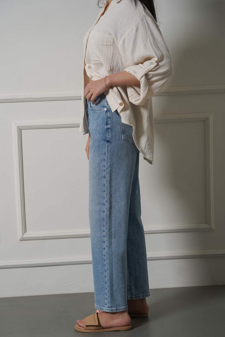 LIGHT BLUE HIGH WAIST STRAIGHT JEANS