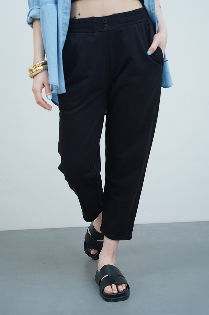 BLACK TURN-UP TROUSERS