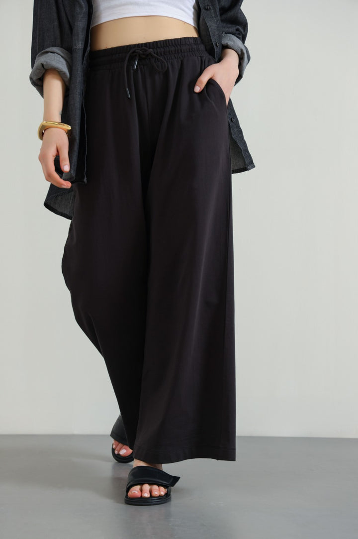 CHARCOAL WIDE-LEG TROUSERS