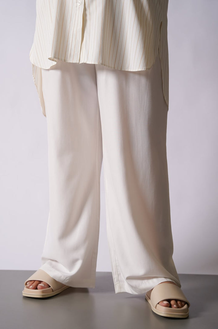 WHITE CURVE STONE-WASH LONG PANTS