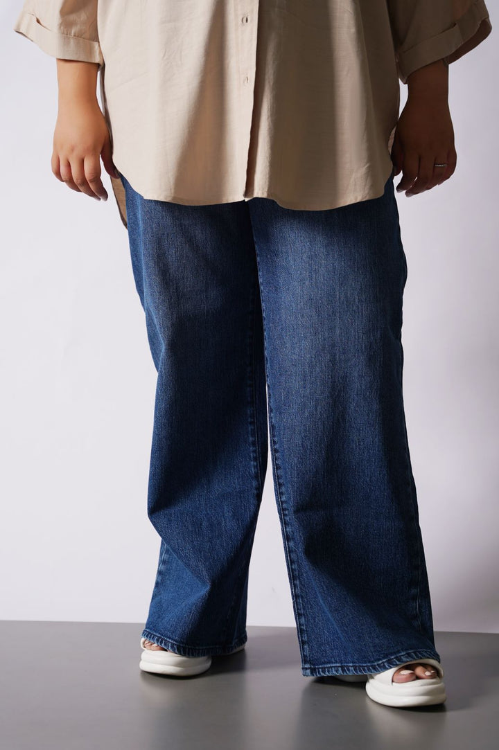 MID BLUE CURVE WIDE LONG JEANS