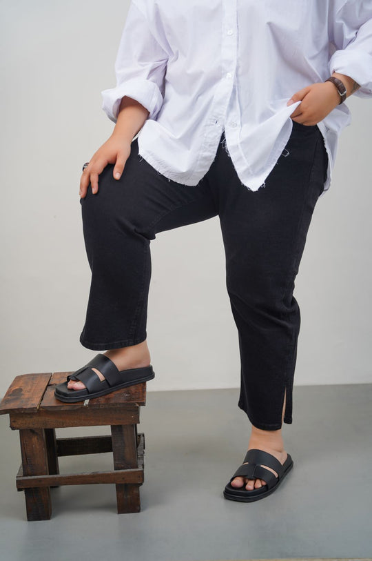 BLACK CURVE SLIM CROPPED JEANS