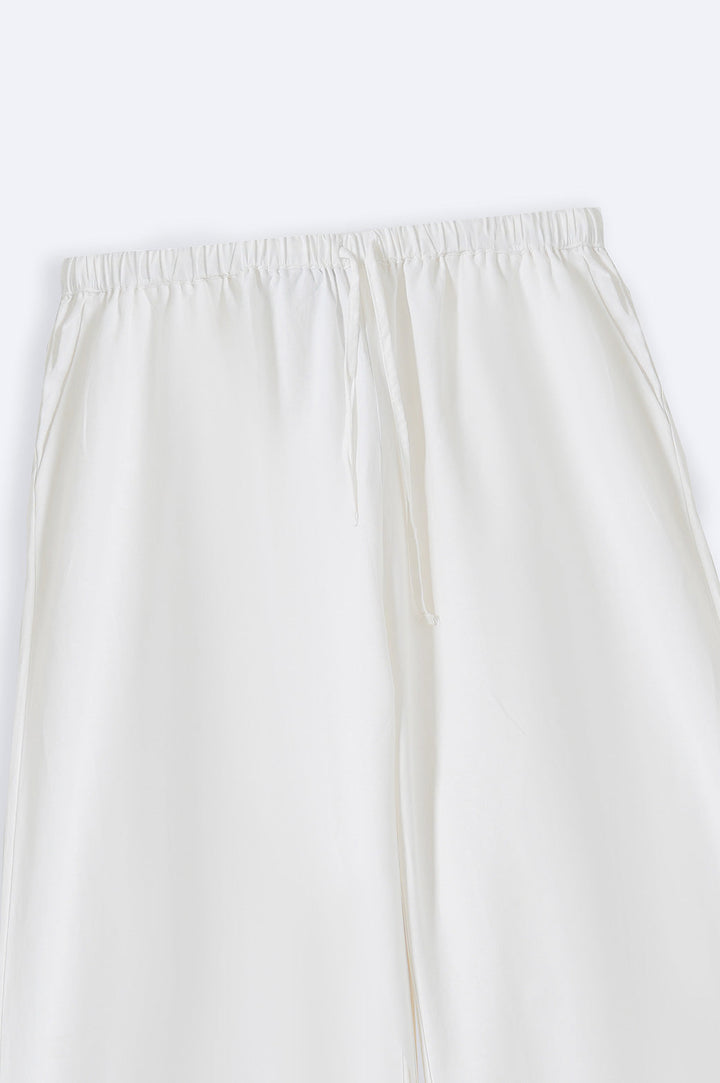 WHITE CURVE WIDE TROUSERS