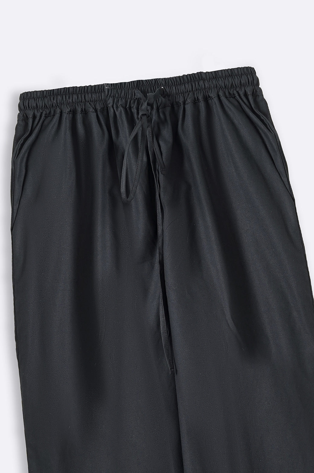 BLACK STRAIGHT BLACK PANTS