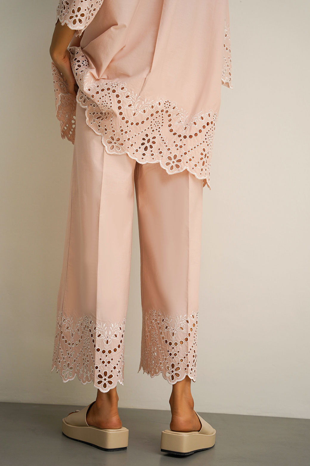 TEA PINK SCHIFFLI DRAWSTRING CULOTTES