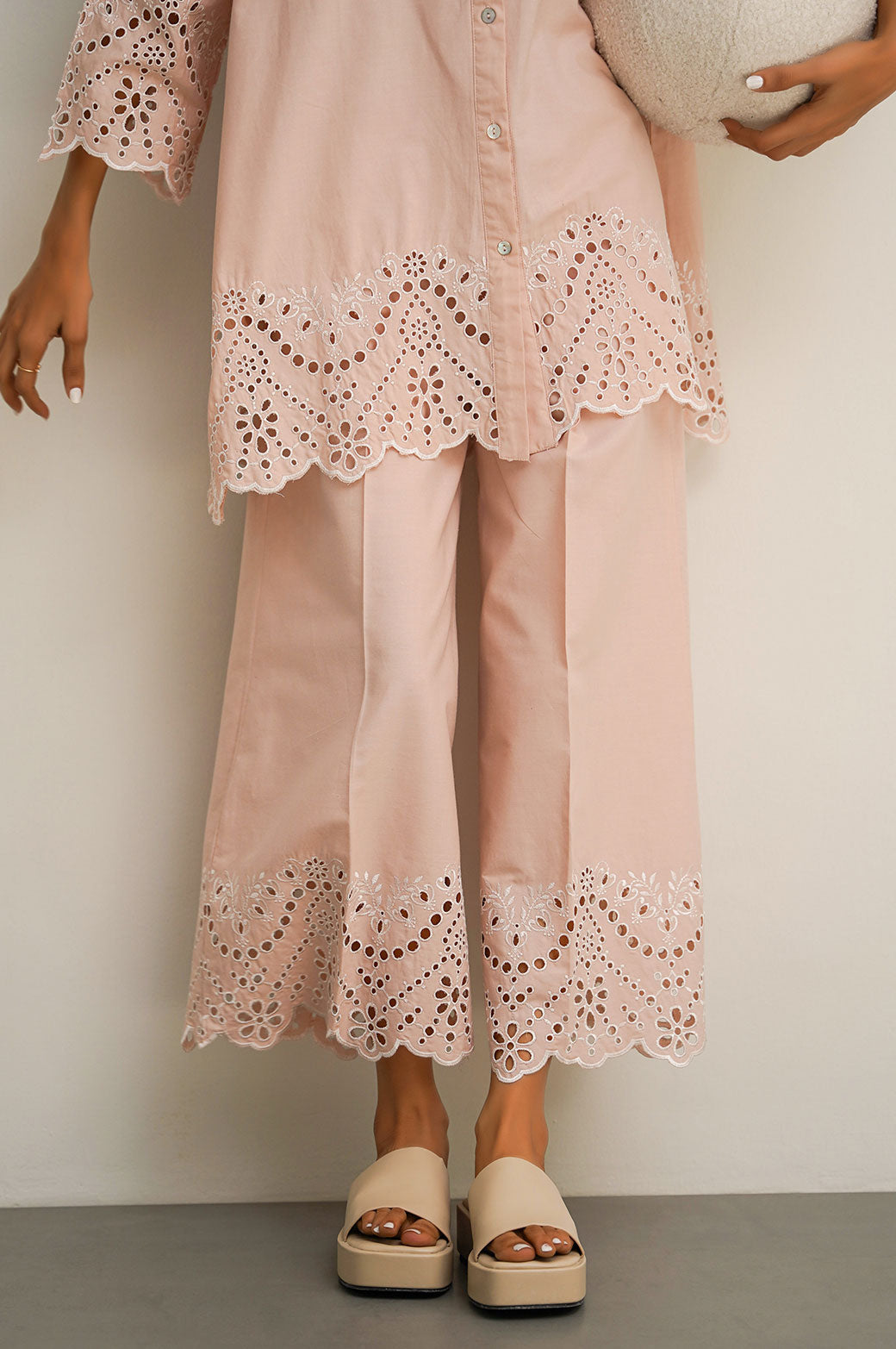 TEA PINK SCHIFFLI DRAWSTRING CULOTTES
