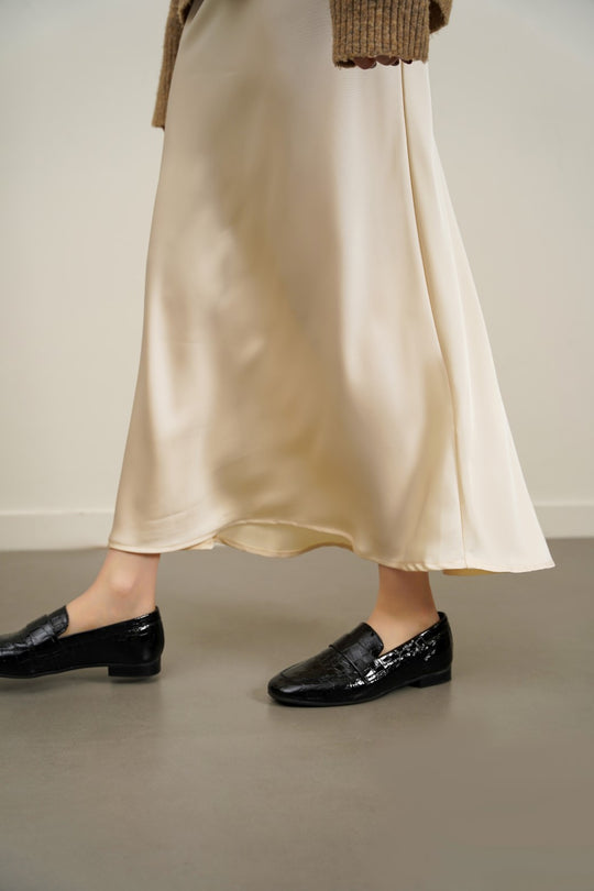CREAM SATIN LONG SKIRT