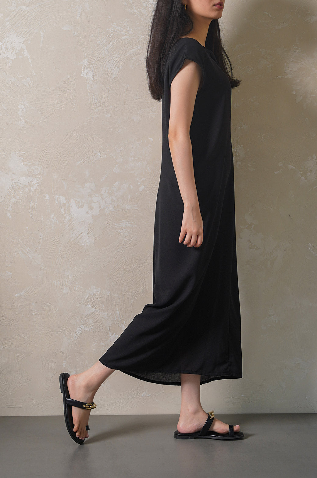 BLACK MIDI HOLIDAY DRESS