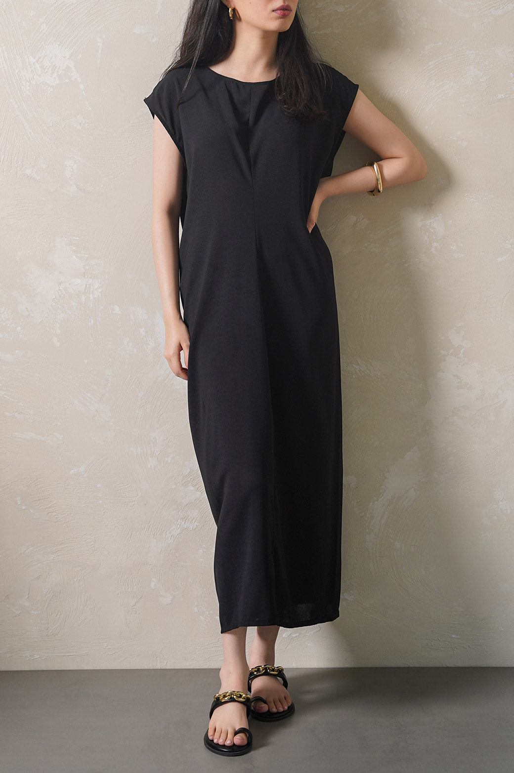 BLACK MIDI HOLIDAY DRESS