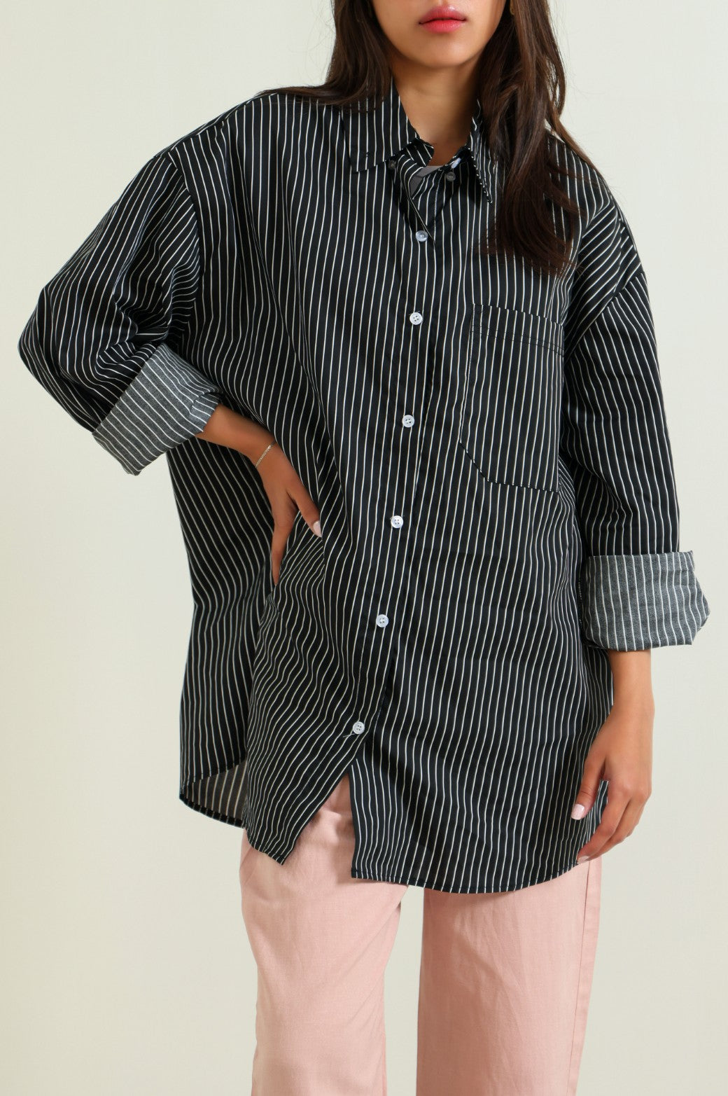 BLACK OVERSIZED STRIPED BUTTON DOWN