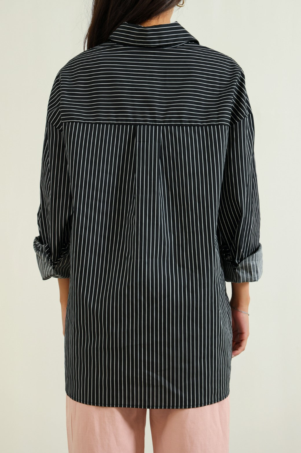 BLACK OVERSIZED STRIPED BUTTON DOWN