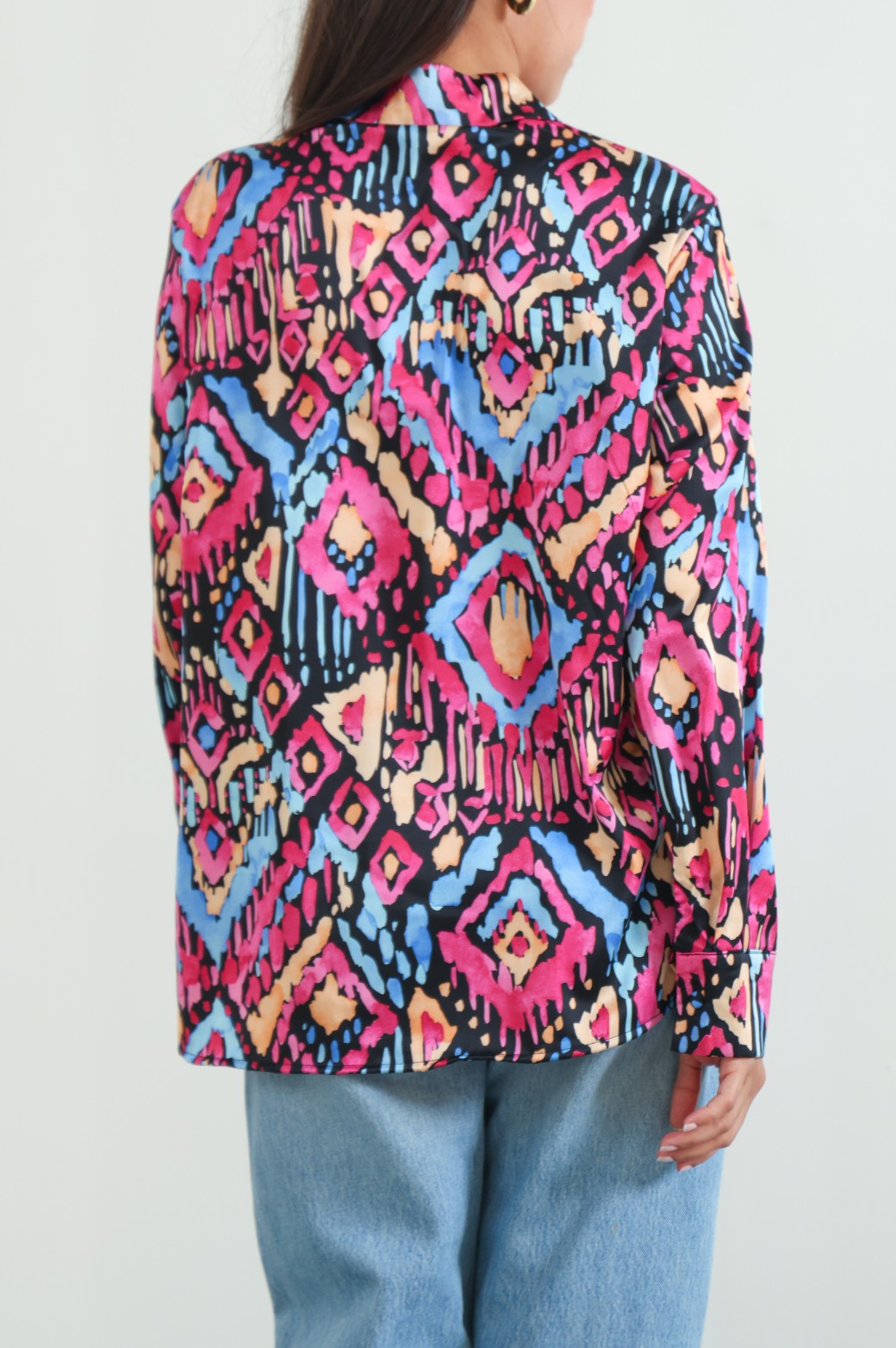 BLACK RETRO SILK BUTTON DOWN