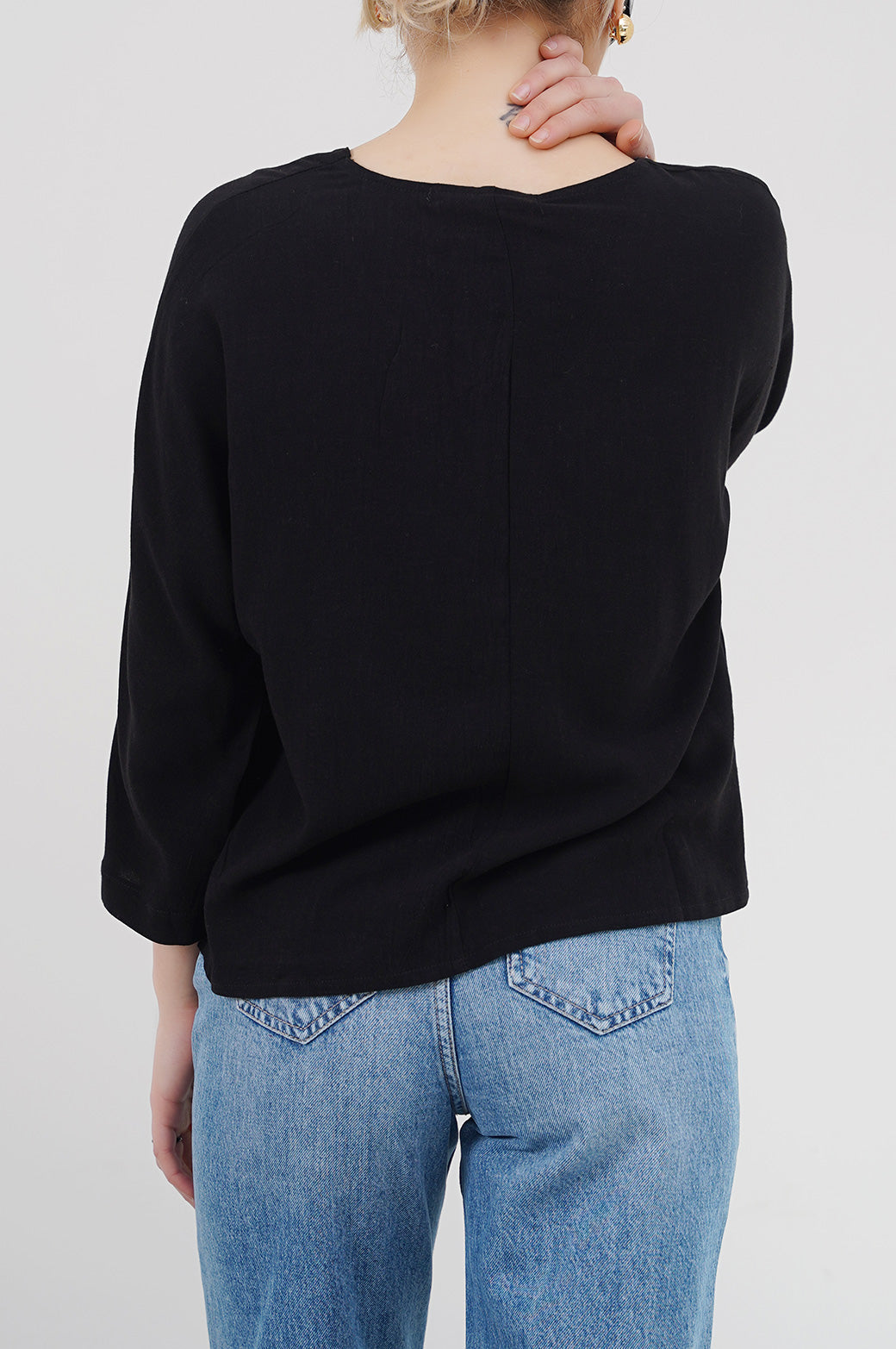 BLACK FLOWY DAY BLOUSE