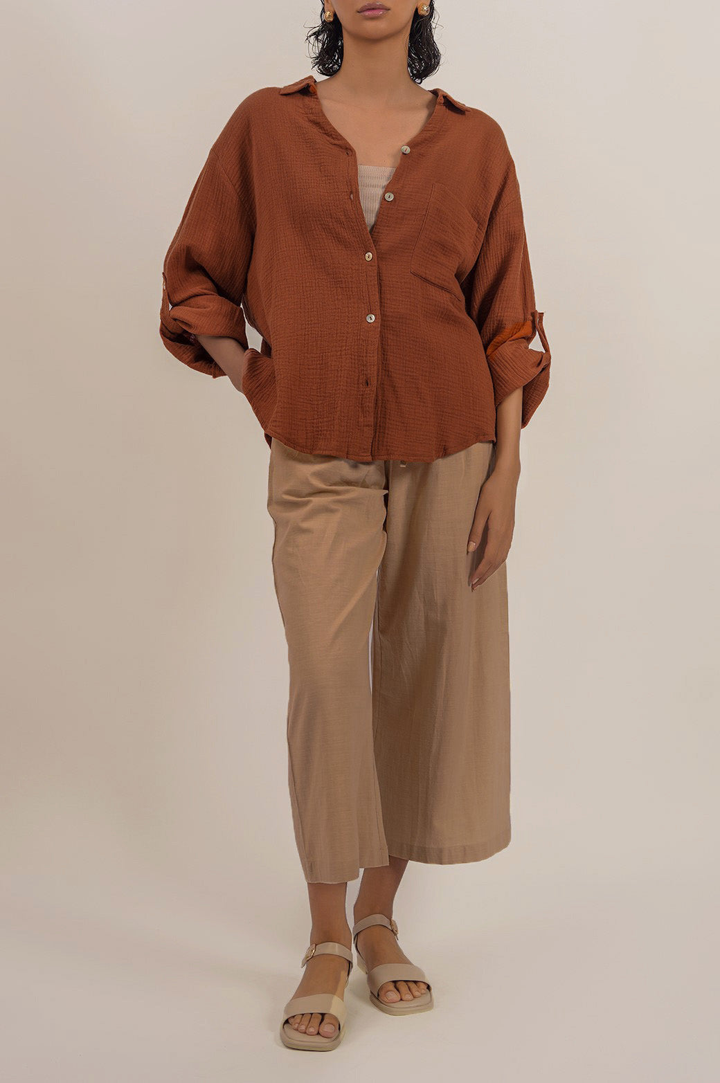 TAN BASIC MUSLIN BUTTON DOWN