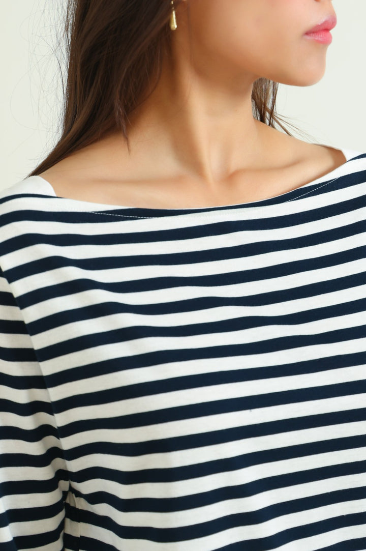 WHITE WIDE-NECK STRIPED TEE