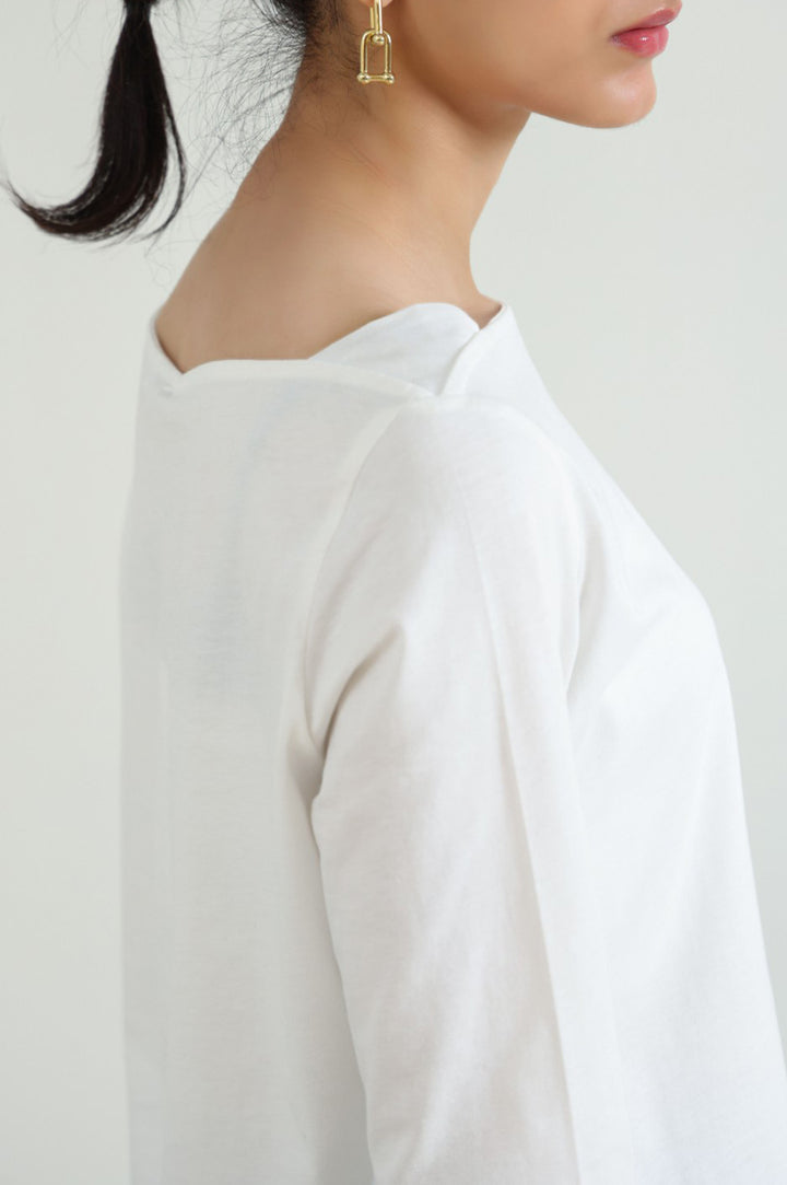 WHITE WIDE-NECK TEE