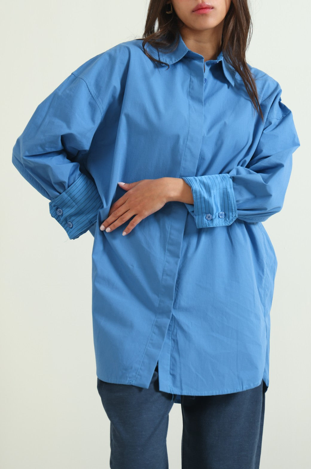 BLUE CONTRAST COLLAR BUTTON DOWN