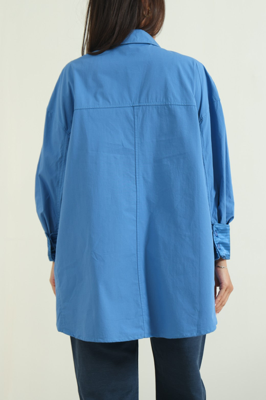 BLUE CONTRAST COLLAR BUTTON DOWN