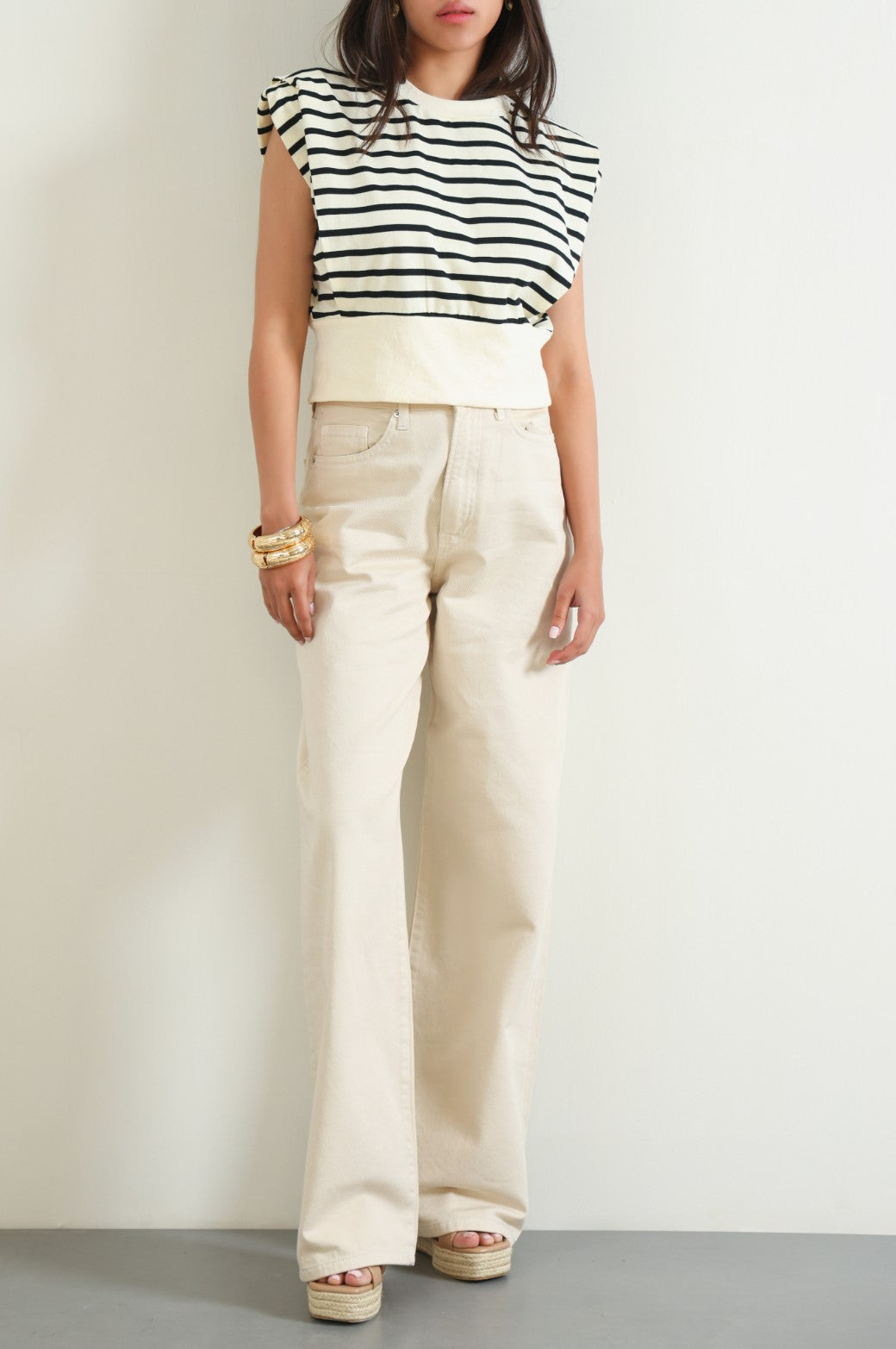 CREAM CROPPED SHOULDER T-SHIRT