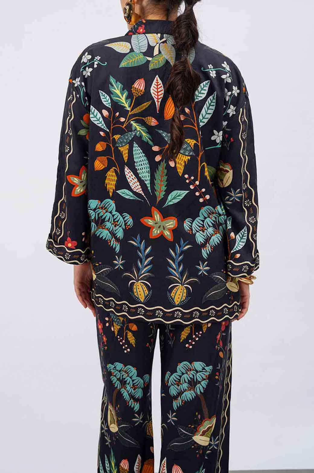 MULTI FOLKLORIC FOREST PRINTED BUTTON DOWN SHIRT