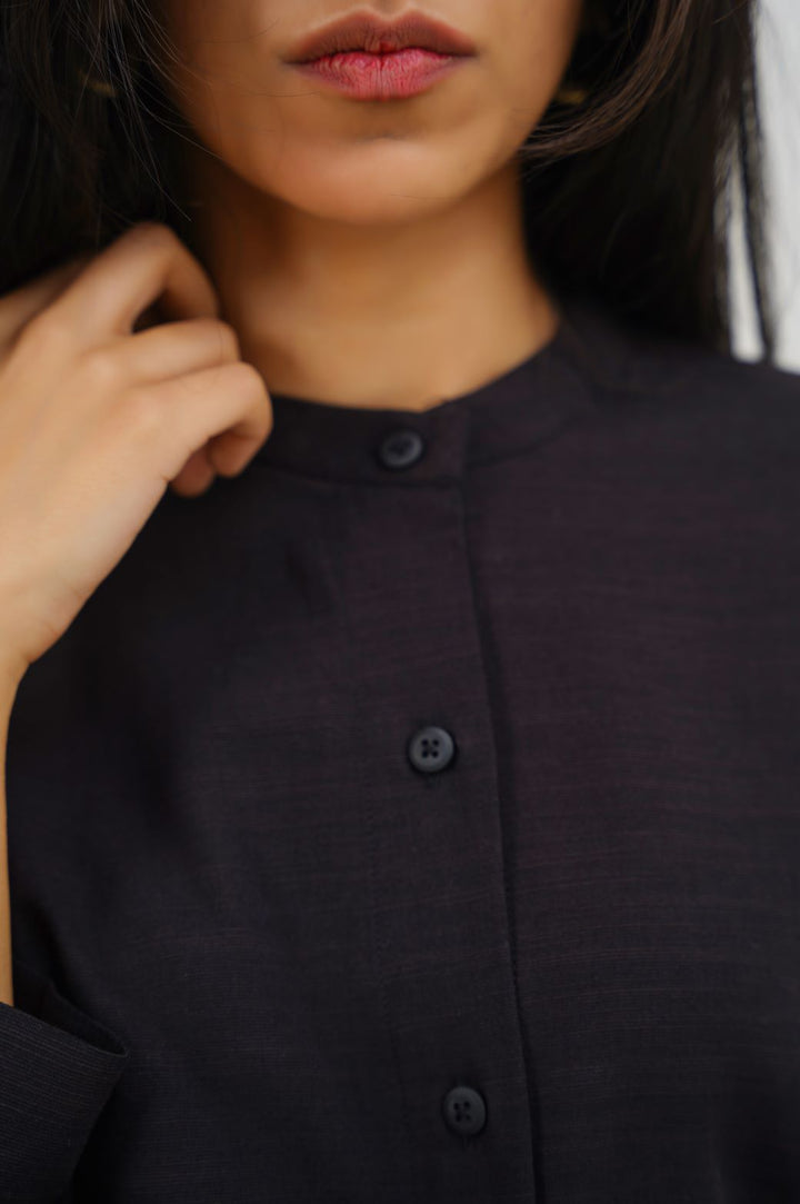 BLACK BAND COLLAR SHIRT