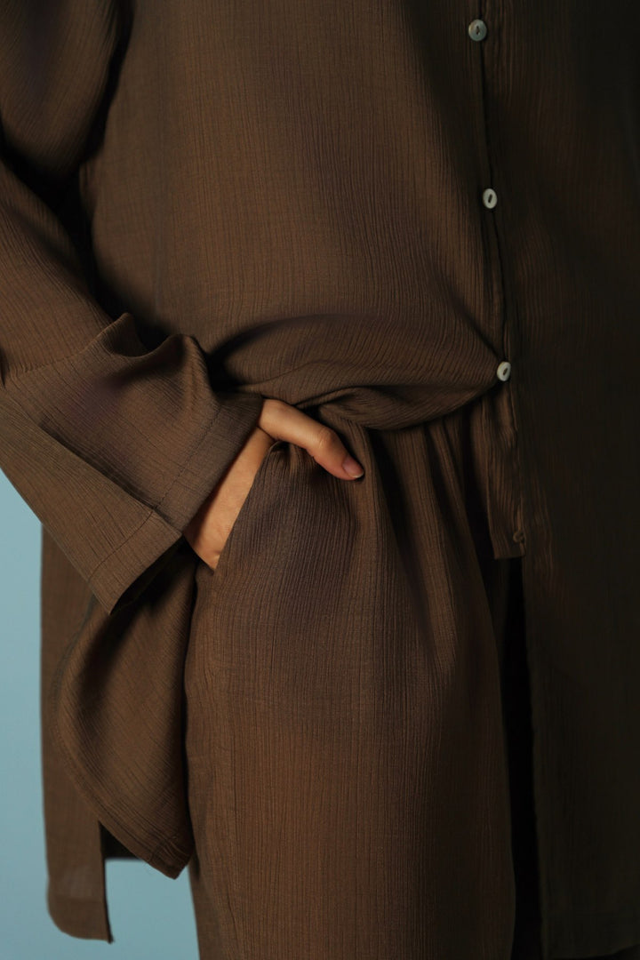 OLIVE FLOWY TEXTURED PANTS