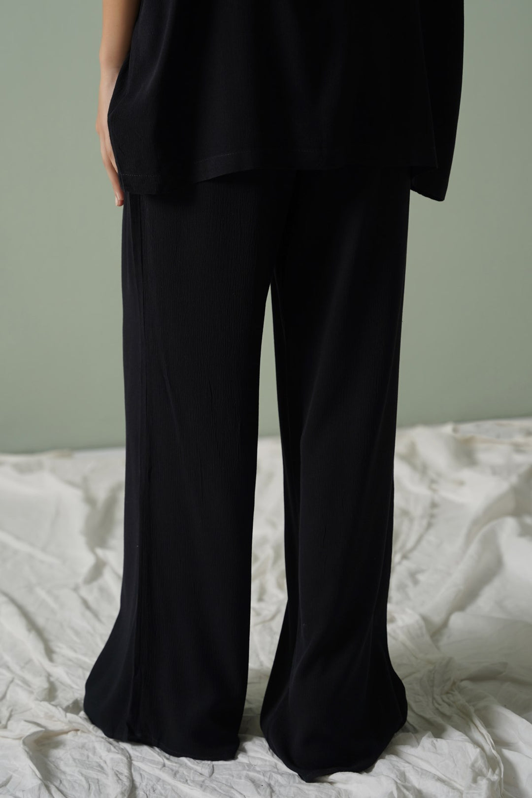 BLACK LONG DRAWSTRING TROUSERS