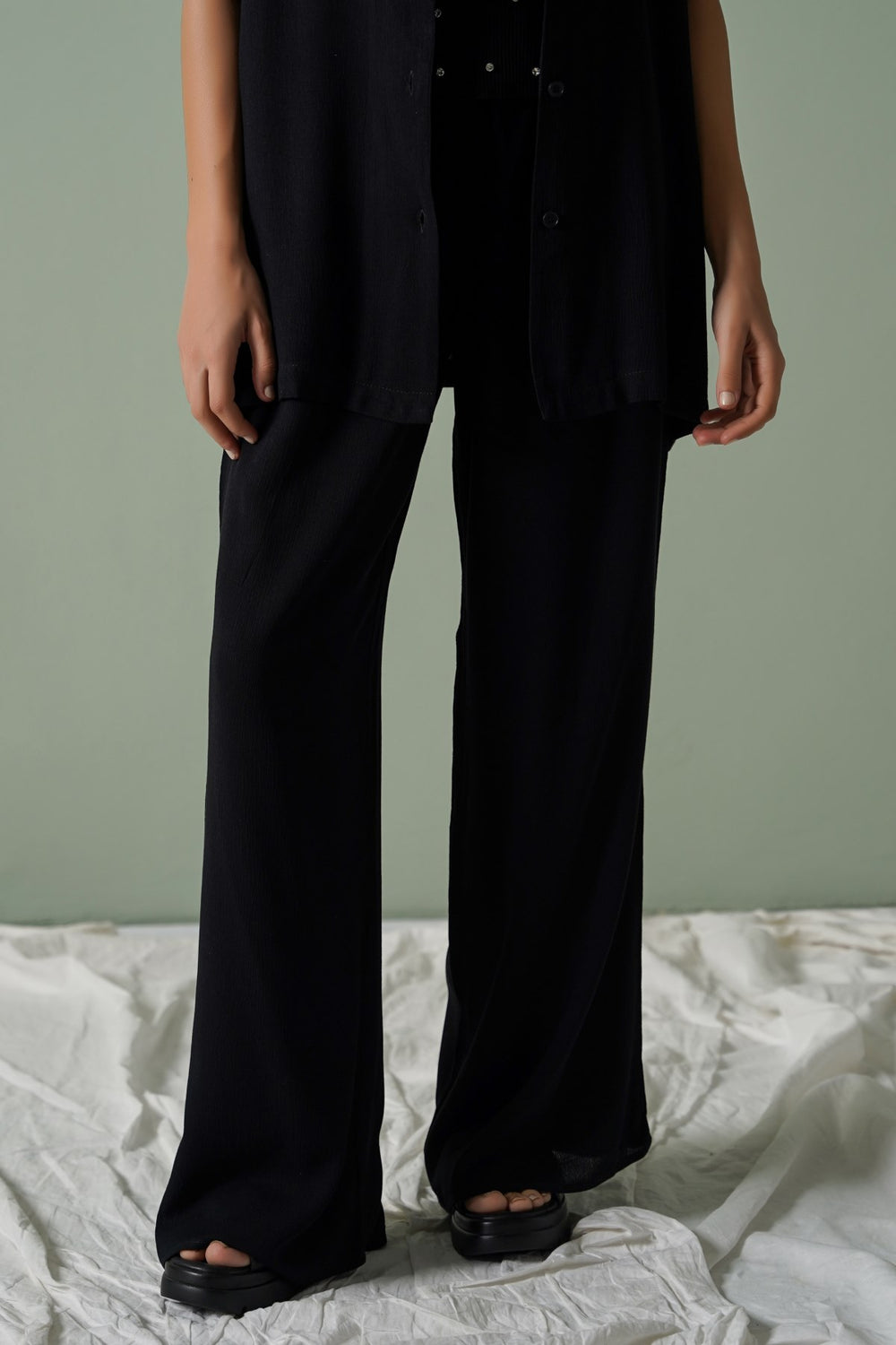 BLACK LONG DRAWSTRING TROUSERS