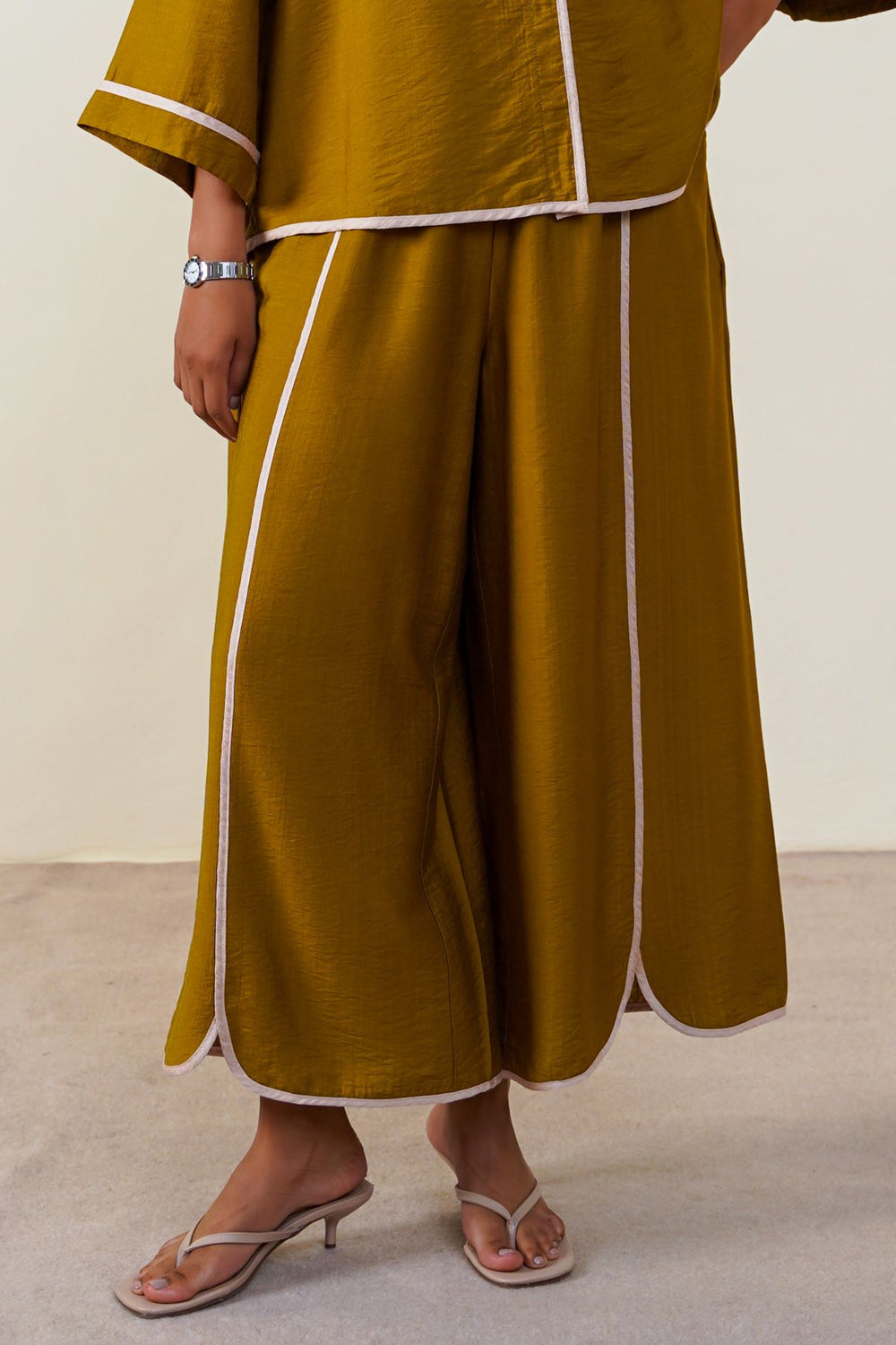 OLIVE CLOVER SILKY CULOTTES