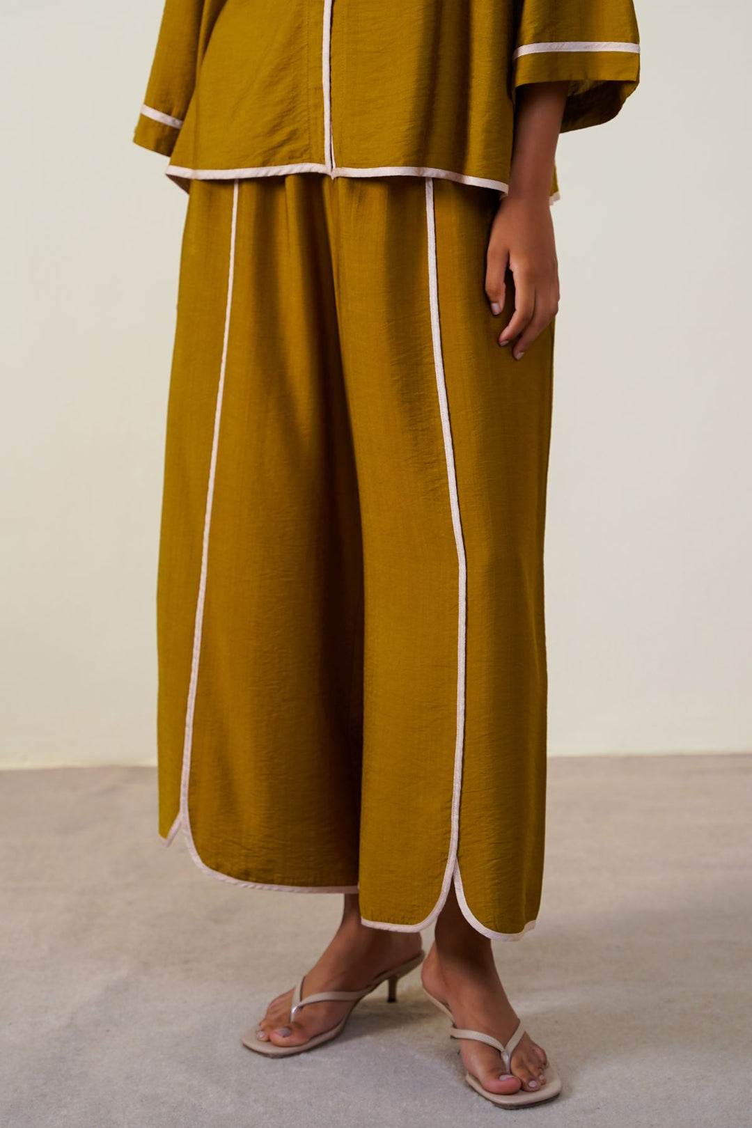 OLIVE CLOVER SILKY CULOTTES