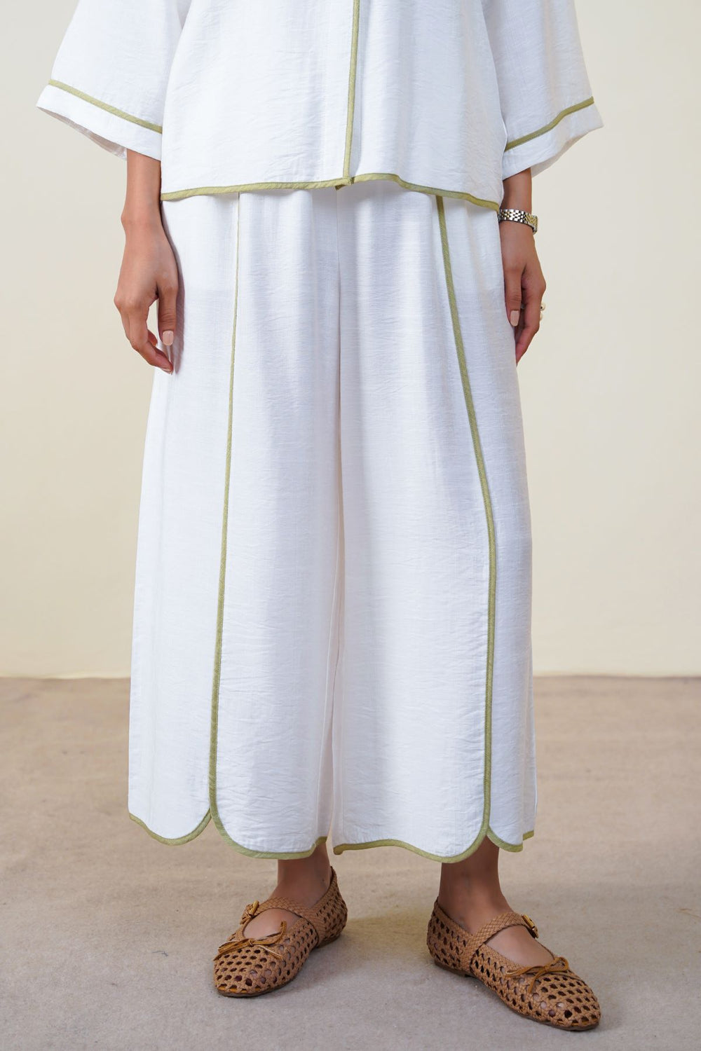 WHITE CLOVER SILKY CULOTTES