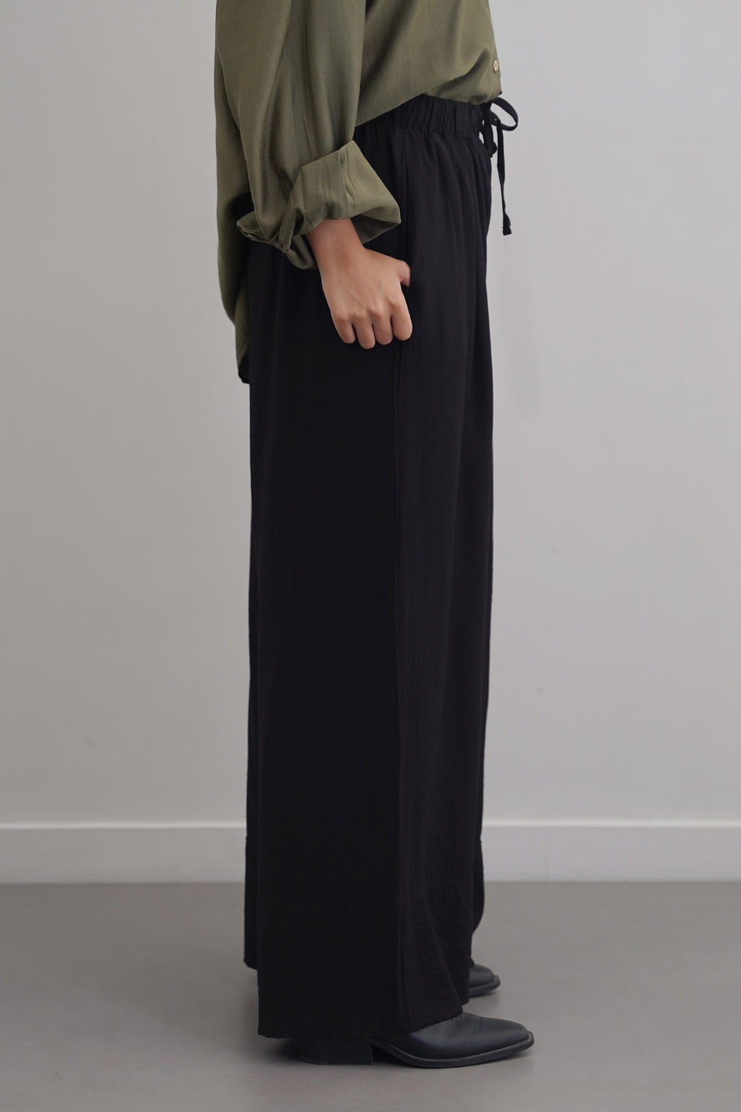 TEXTURED PALAZZO PANTS