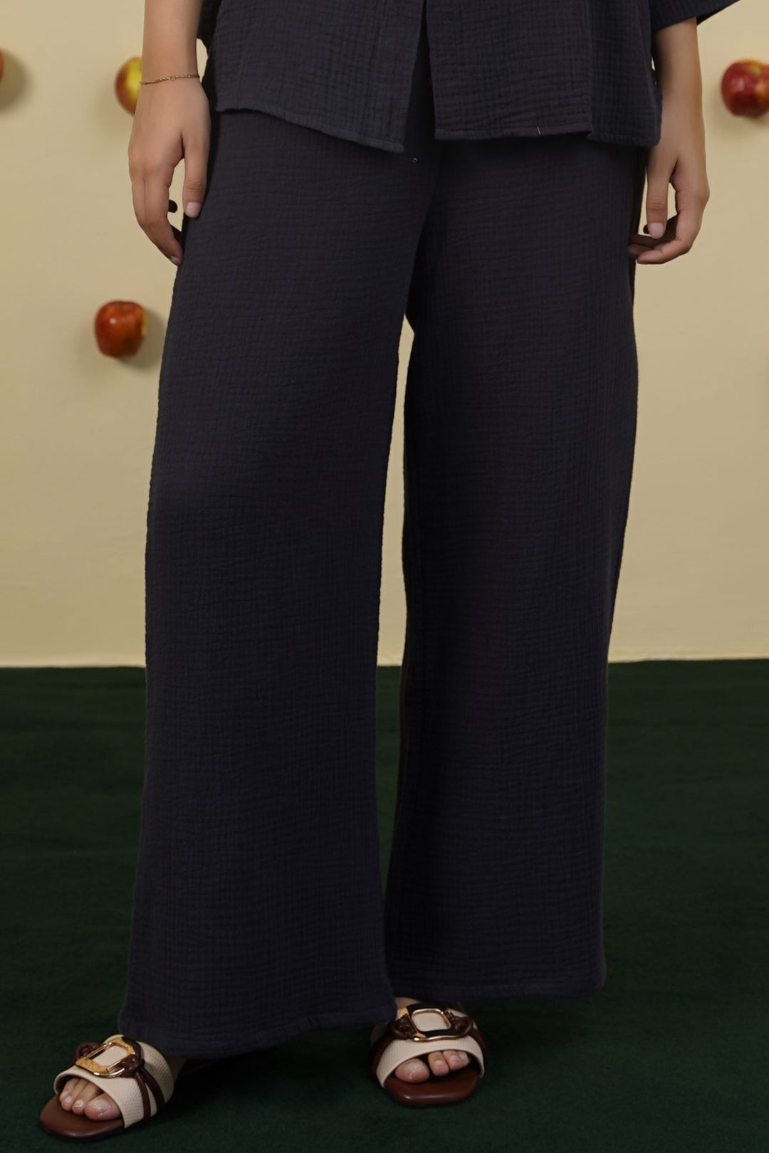 CHARCOAL MUSLIN WIDE PANTS