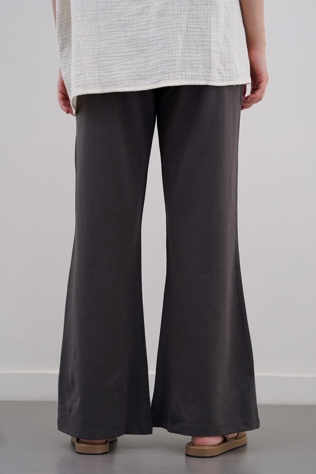 CHARCOAL WIDE LEG PANTS