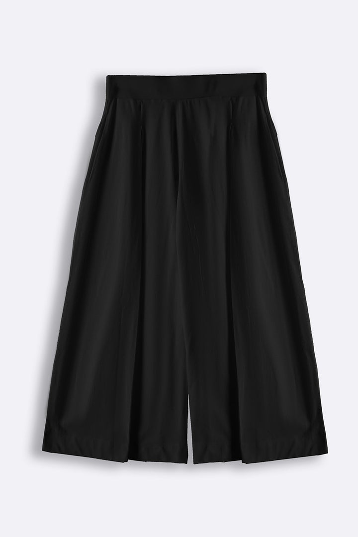 BLACK CROPPED WIDE LEG PANTS