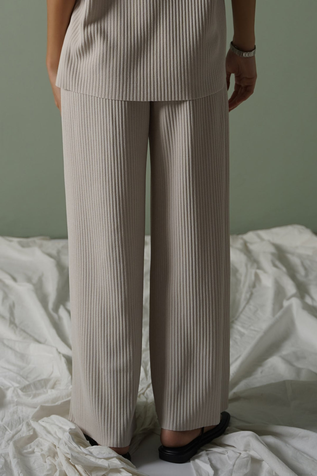 BEIGE LINEA STRETCHY TROUSERS